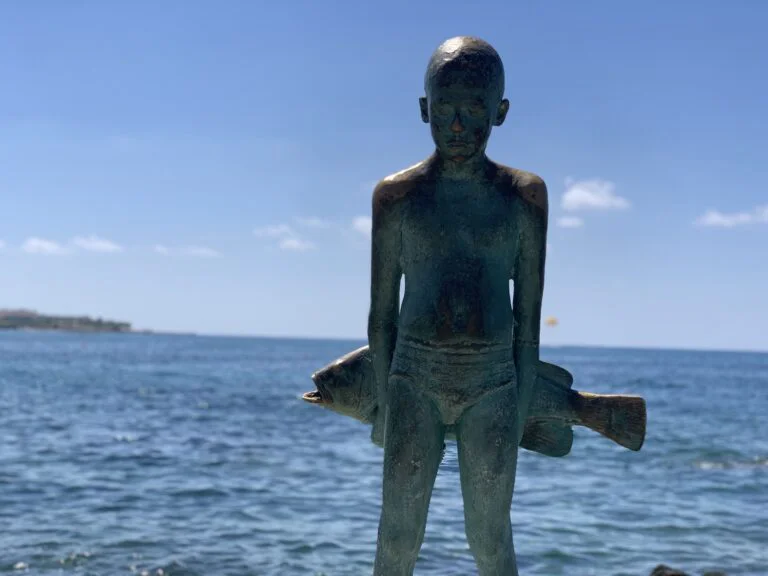 The Little Fisherman ("הדייג הקטן").